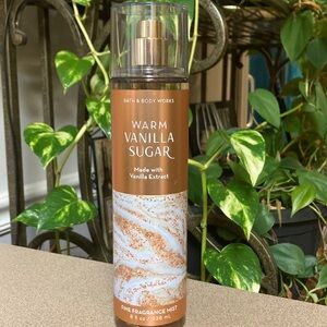 Bath & Body Works Warm Vanilla Sugar scent- Copper and White